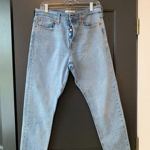 Levi's Wedgie Jean (Light Wash)